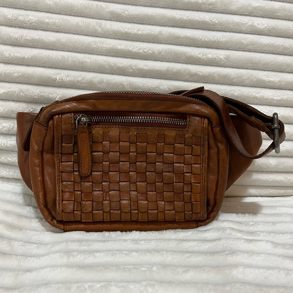 Vilenca Holland Woven Leather sling, crossbody/ belt in Cognac